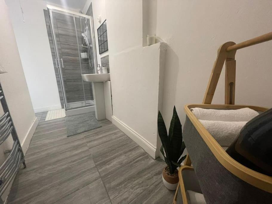 Lovely 2 Bed On Tower Bridge Londres Exterior foto